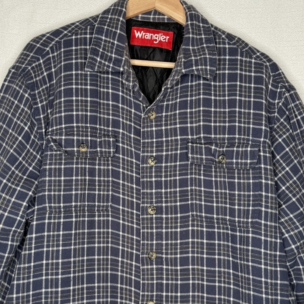 Wrangler Blue Plaid Flannel Shirt Jacket Mens L Quilted Lined Shacket Workwear